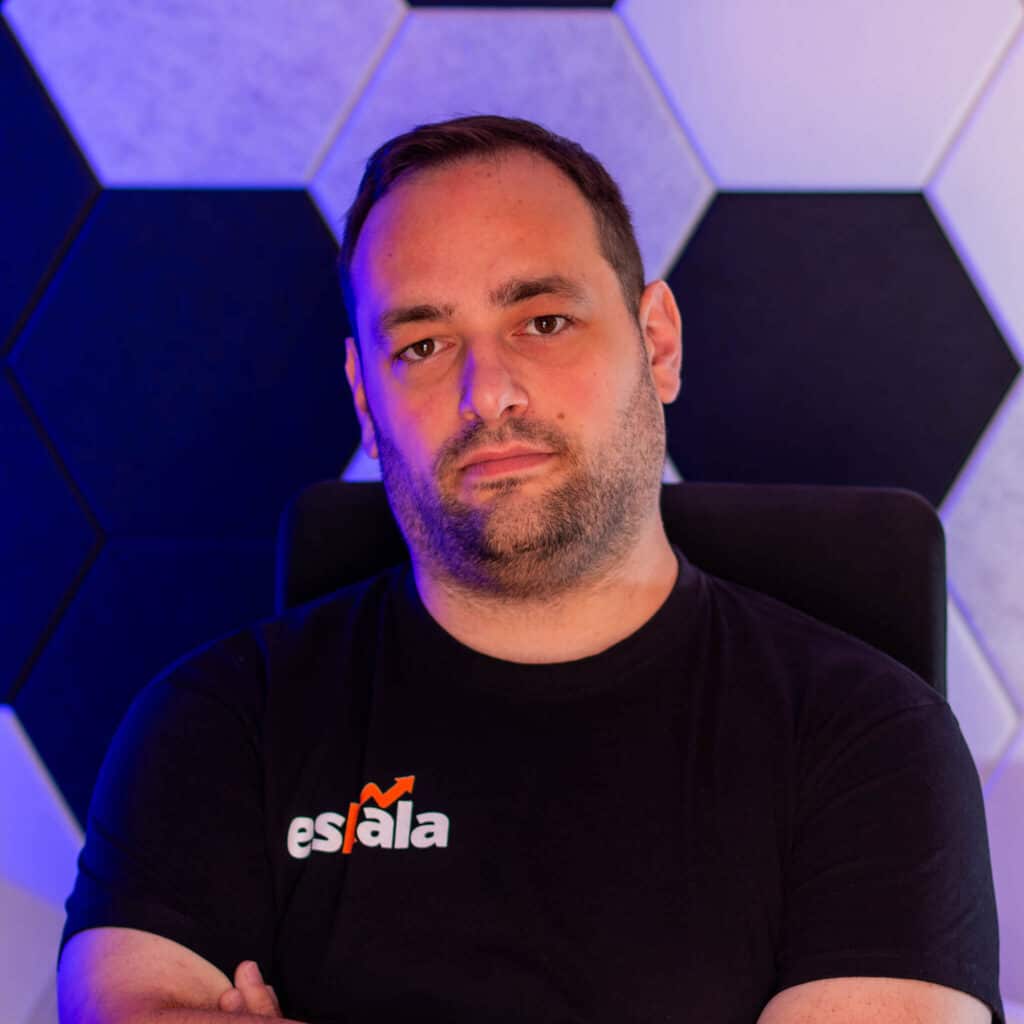 Imagen de avatar de Oskar Laguillo, profesor del curso de creación, publicación y monetización de apps.